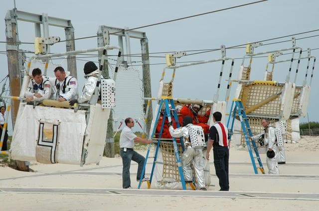 NASA image: KSC-07pd0822