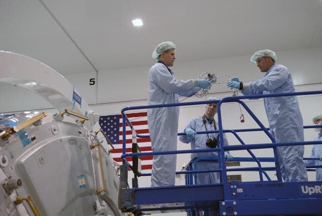 NASA image: KSC-07pd0937