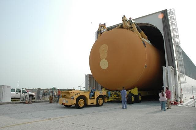 NASA image: KSC-07pd0979