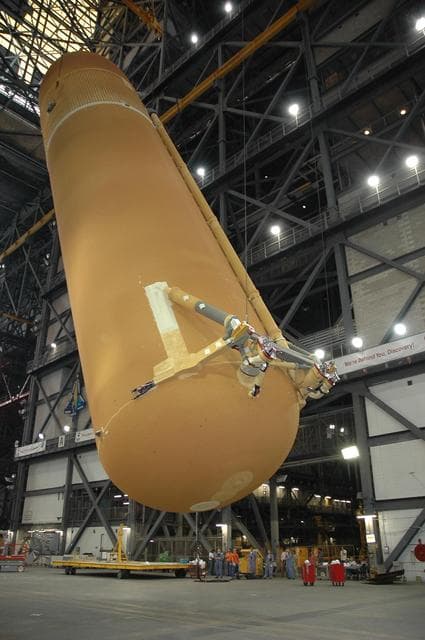 NASA image: KSC-07pd1000