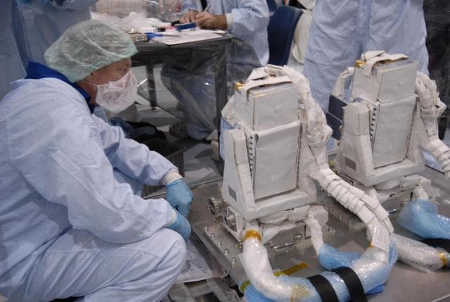 NASA image: KSC-07pd1073