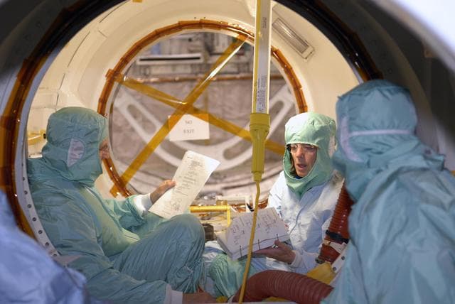 NASA image: KSC-07pd1147