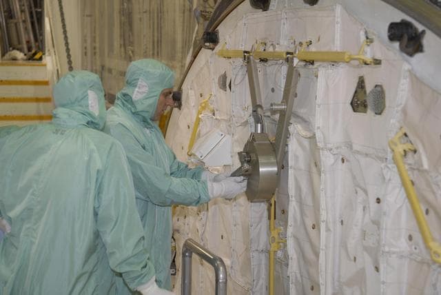 NASA image: KSC-07pd1151