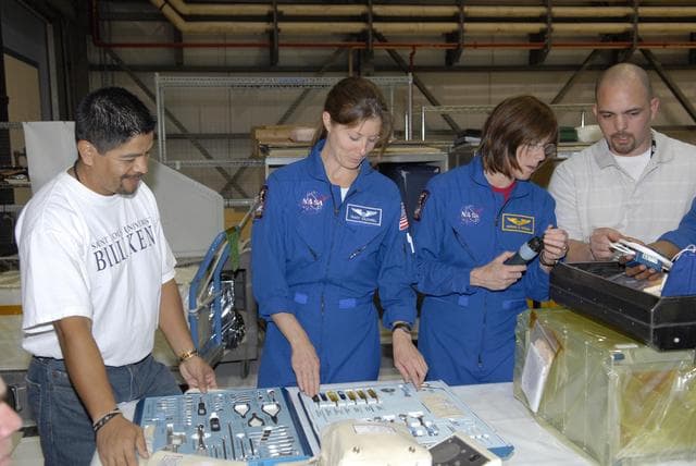 NASA image: KSC-07pd1157