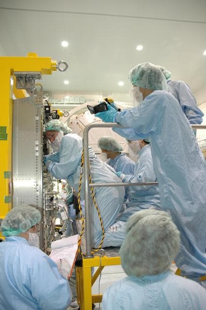 NASA image: KSC-07pd1172