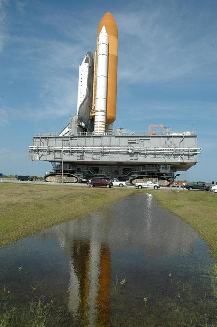 NASA image: KSC-07pd1194