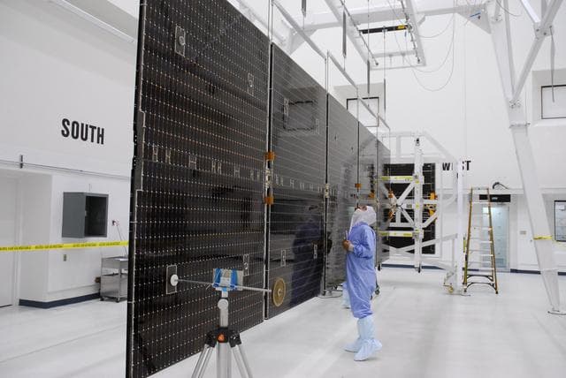 NASA image: KSC-07pd1247