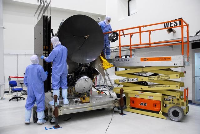 NASA image: KSC-07pd1264