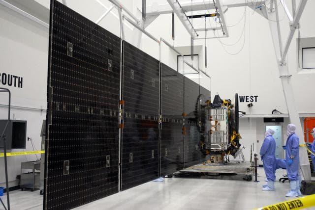 NASA image: KSC-07pd1267