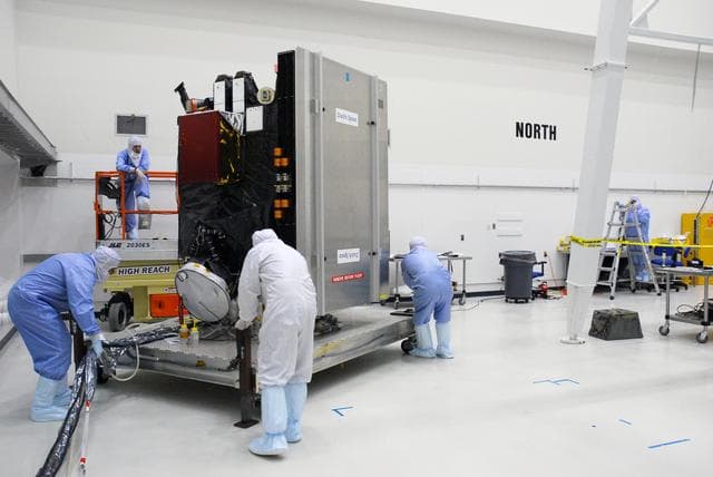 NASA image: KSC-07pd1280