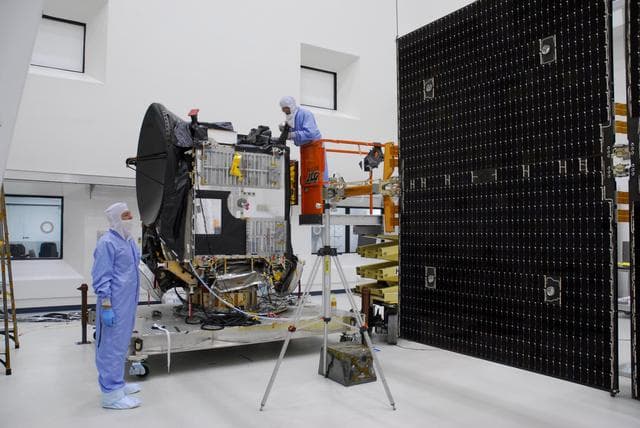 NASA image: KSC-07pd1281