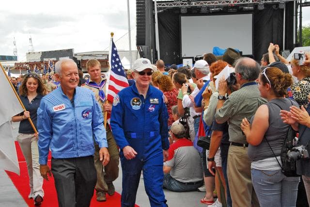 NASA image: KSC-07pd1287