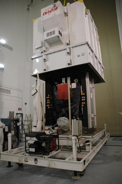 NASA image: KSC-07pd1303
