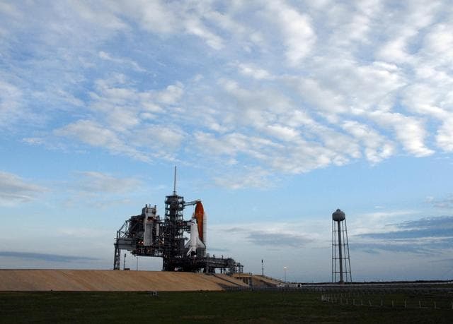 NASA image: KSC-07pd1397