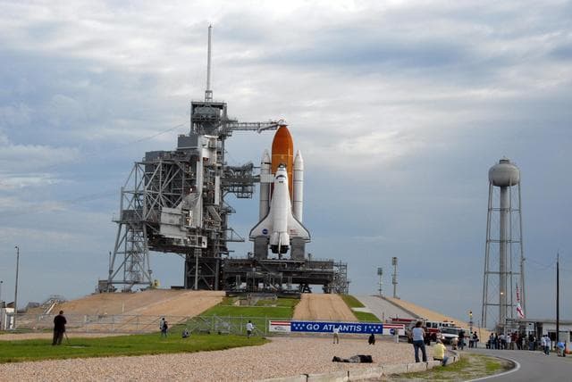 NASA image: KSC-07pd1404