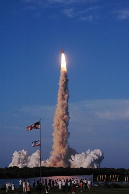 NASA image: KSC-07pd1426