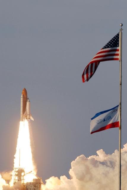 NASA image: KSC-07pd1427