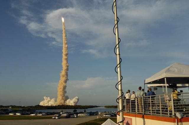 NASA image: KSC-07pd1440