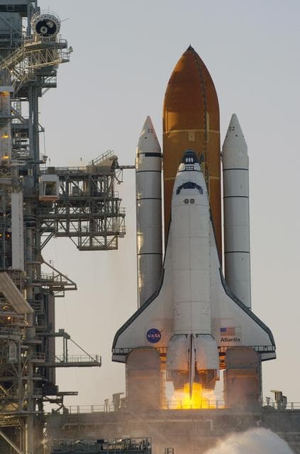 NASA image: KSC-07pd1445