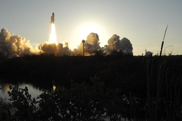 NASA image: KSC-07pd1446
