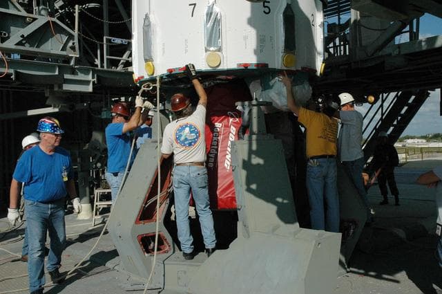 NASA image: KSC-07pd1553A