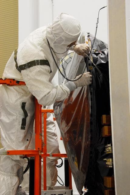 NASA image: KSC-07pd1594