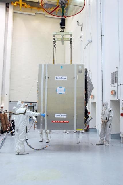 NASA image: KSC-07pd1607
