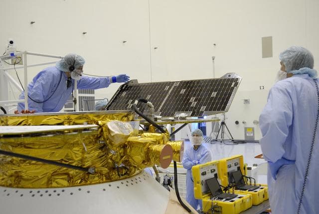 NASA image: KSC-07pd1624