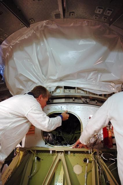 NASA image: KSC-07pd1663