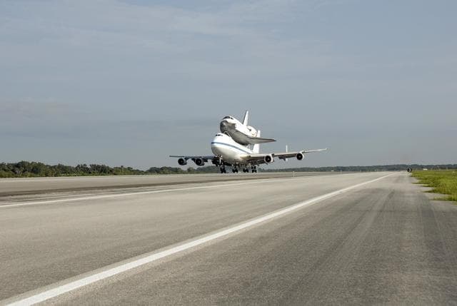 NASA image: KSC-07pd1725