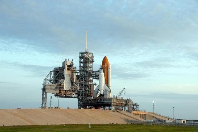 NASA image: KSC-07pd1830