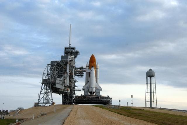 NASA image: KSC-07pd1834
