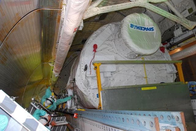 NASA image: KSC-07pd1861