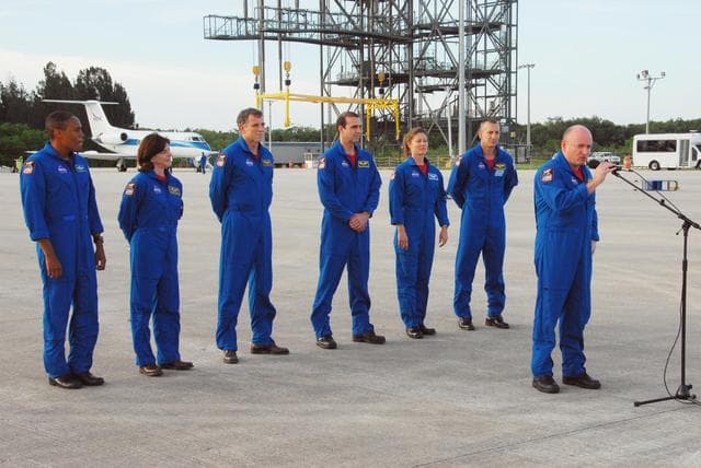 NASA image: KSC-07pd1876