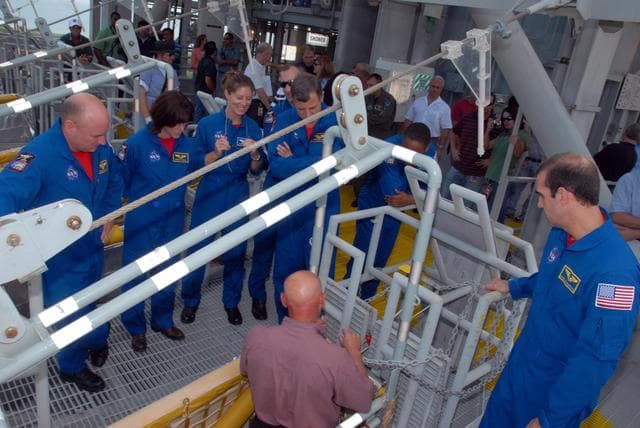 NASA image: KSC-07pd1942