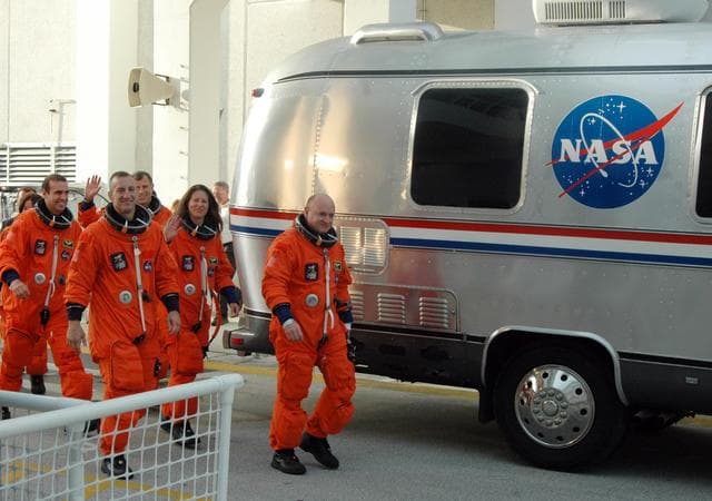 NASA image: KSC-07pd1978