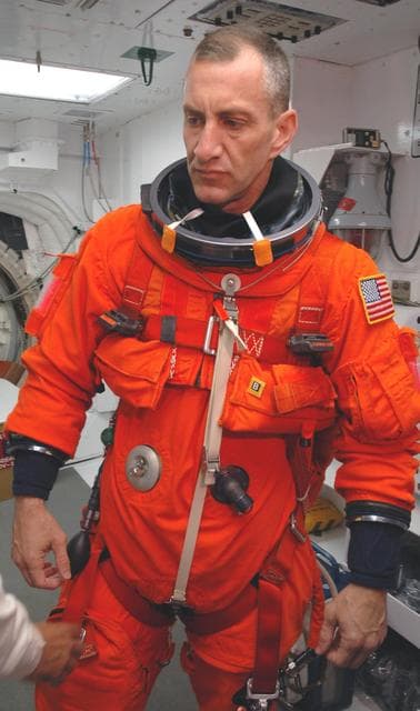 NASA image: KSC-07pd1985