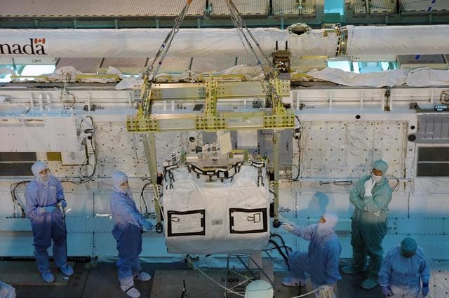 NASA image: KSC-07pd2026
