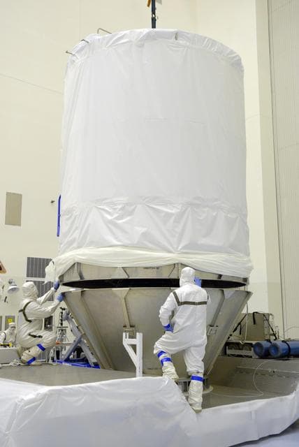 NASA image: KSC-07pd2042