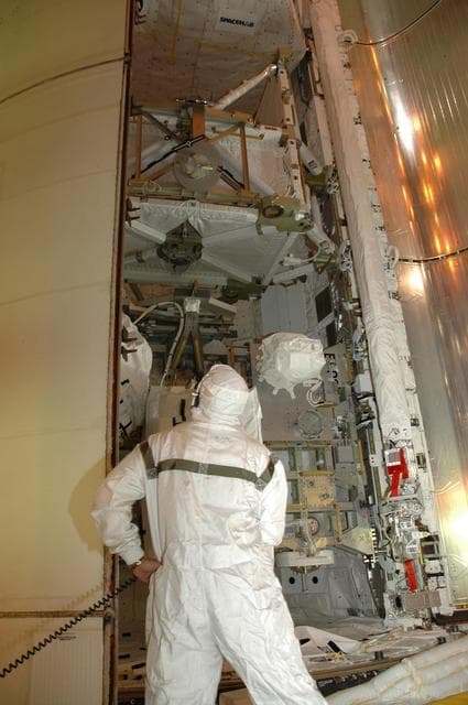 NASA image: KSC-07pd2047