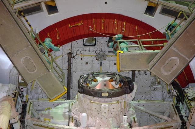 NASA image: KSC-07pd2121