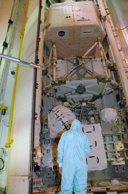 NASA image: KSC-07pd2122