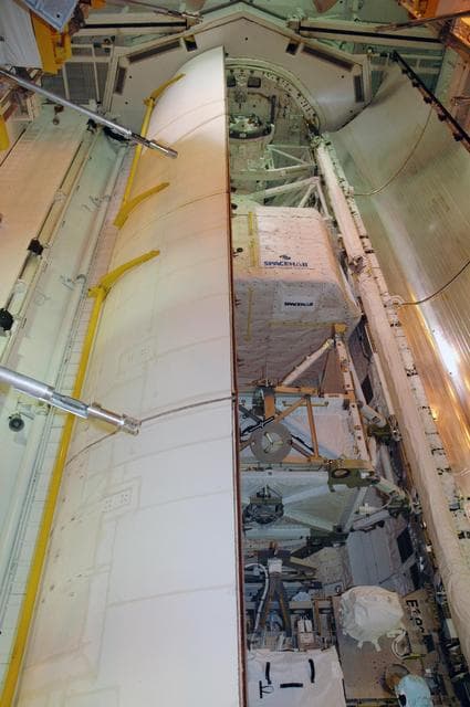 NASA image: KSC-07pd2123