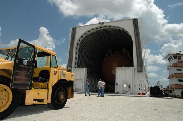 NASA image: KSC-07pd2133