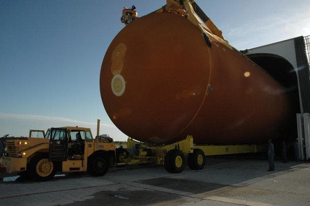 NASA image: KSC-07pd2135