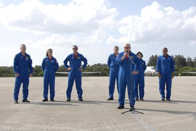 NASA image: KSC-07pd2155