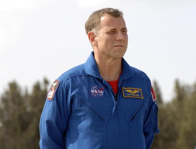 NASA image: KSC-07pd2160