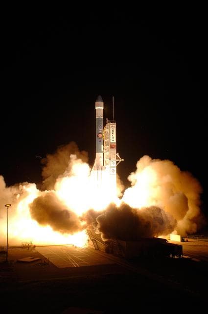 NASA image: KSC-07pd2176