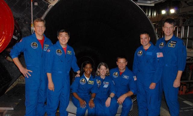 NASA image: KSC-07pd2199