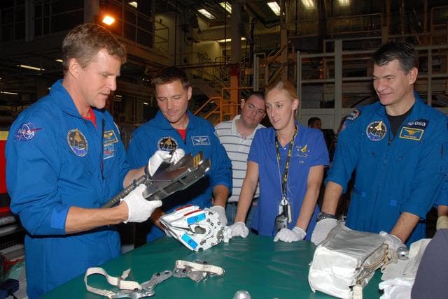 NASA image: KSC-07pd2208